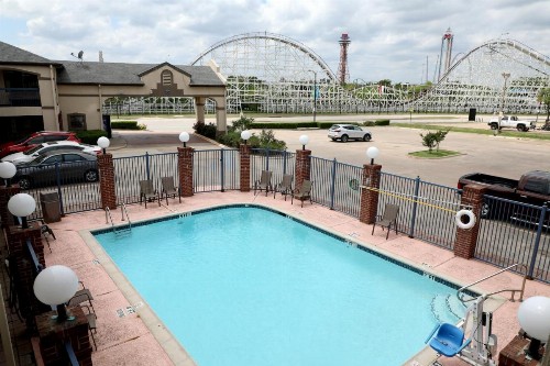 Ranger Inn & Suites - image 8