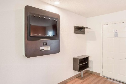 Motel 6-Grand Prairie TX - Near Six Flags Drive - image 29