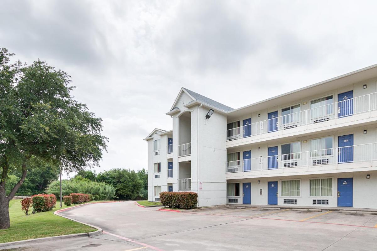 Motel 6-Grand Prairie TX - Near Six Flags Drive - image 5