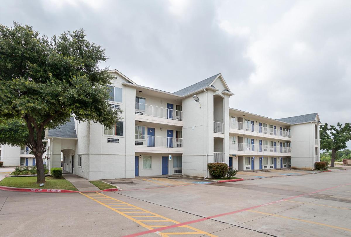 Motel 6-Grand Prairie TX - Near Six Flags Drive - image 6