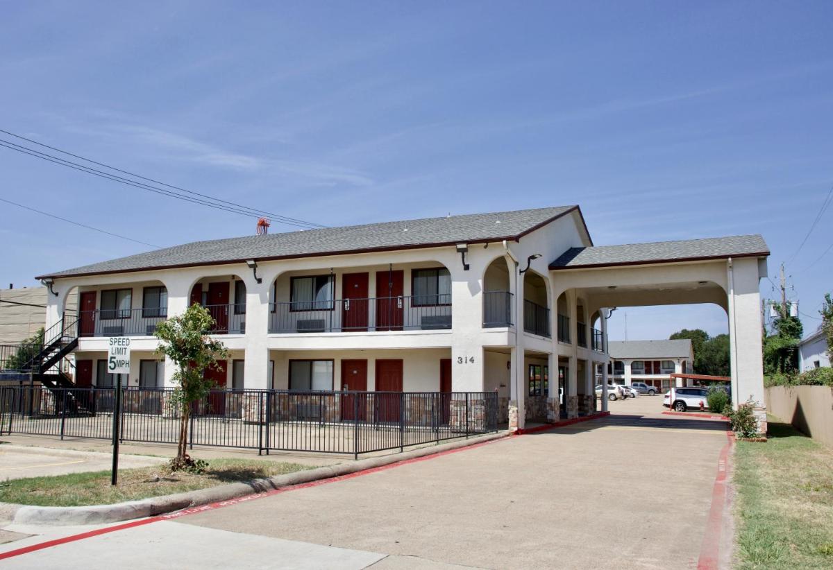 Executive Inn of Arlington - main image