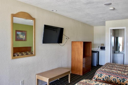 Executive Inn of Arlington - image 10