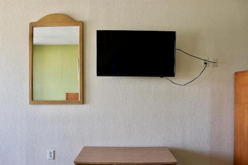 Executive Inn of Arlington - image 22
