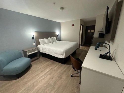 Days Inn by Wyndham Arlington - image 15