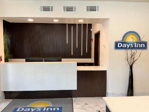 Days Inn by Wyndham Arlington - image 21