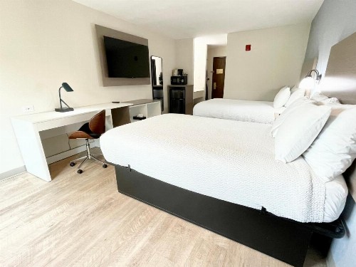 Days Inn by Wyndham Arlington - image 3
