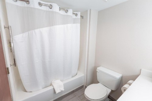 Holiday Inn Express & Suites Arlington North – Stadium Area an IHG Hotel - image 26