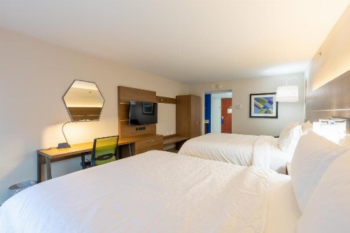 Holiday Inn Express & Suites Arlington North – Stadium Area an IHG Hotel - image 28
