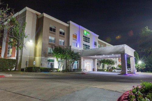 Holiday Inn Express & Suites Arlington North – Stadium Area an IHG Hotel - image 3