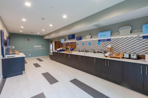 Holiday Inn Express & Suites Arlington North – Stadium Area an IHG Hotel - image 30