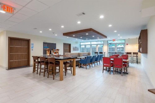 Holiday Inn Express & Suites Arlington North – Stadium Area an IHG Hotel - image 31