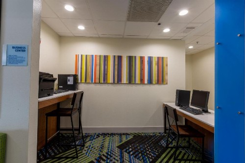 Holiday Inn Express & Suites Arlington North – Stadium Area an IHG Hotel - image 34