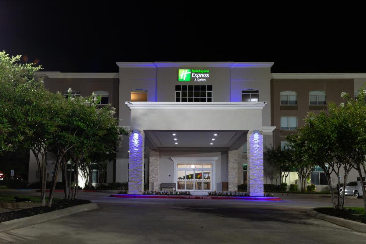 Holiday Inn Express & Suites Arlington North – Stadium Area an IHG Hotel - image 4