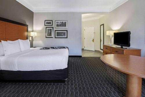 La Quinta by Wyndham Dallas Arlington South - image 22