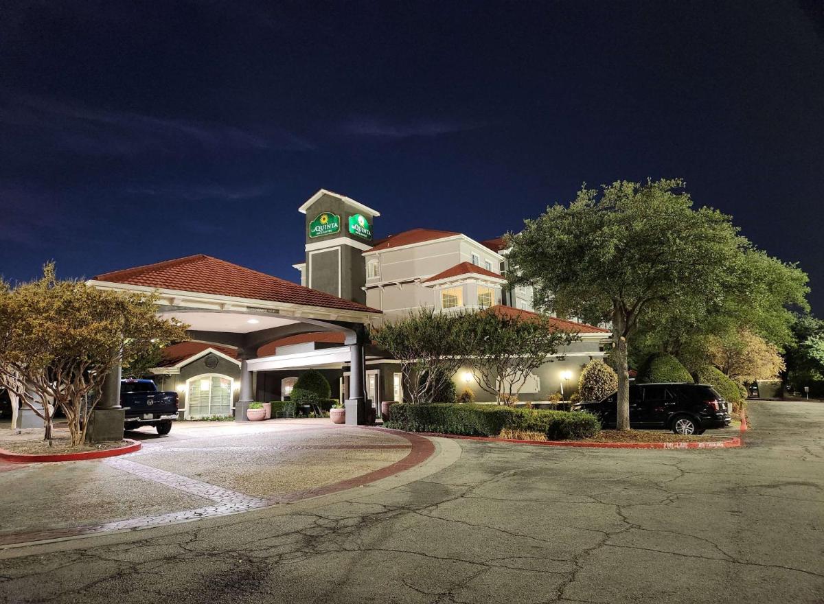 La Quinta by Wyndham Dallas Arlington South - image 7