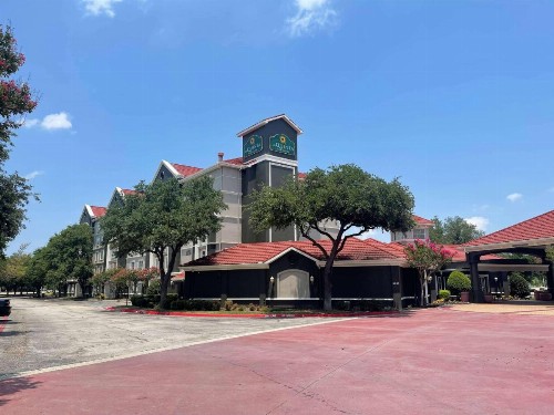 La Quinta by Wyndham Dallas Arlington South - image 8
