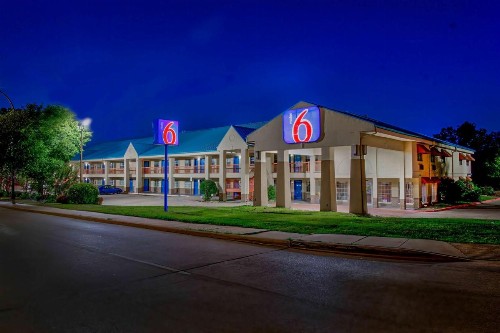 Motel 6-Arlington TX