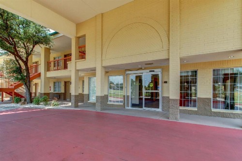 Motel 6-Arlington TX - image 2