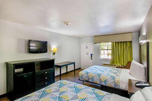 Motel 6-Arlington TX - image 4