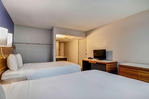 Days Inn by Wyndham Arlington Six Flags/AT&T Stadium - image 21