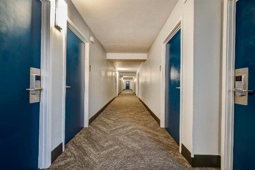 Days Inn by Wyndham Arlington Six Flags/AT&T Stadium - image 27