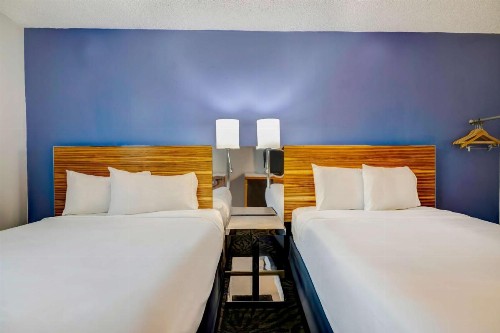 Days Inn by Wyndham Arlington Six Flags/AT&T Stadium - image 7