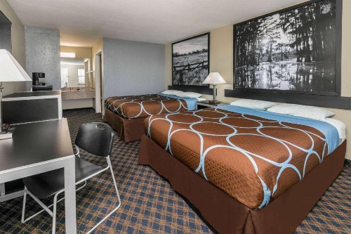 Super 8 by Wyndham Arlington Near AT&T Stadium - image 11