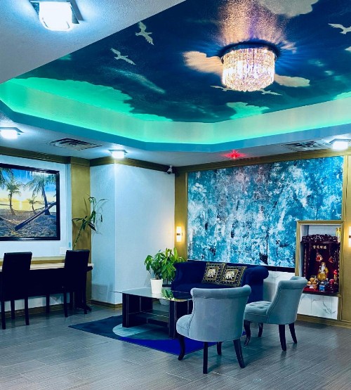 R Nite Star Inn and Suite -Home of the Cowboys & Rangers - image 2