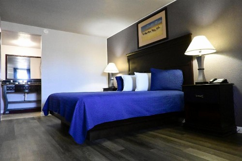 R Nite Star Inn and Suite -Home of the Cowboys & Rangers - image 25