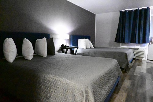 R Nite Star Inn and Suite -Home of the Cowboys & Rangers - image 26