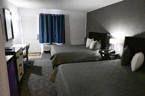 R Nite Star Inn and Suite -Home of the Cowboys & Rangers - image 29