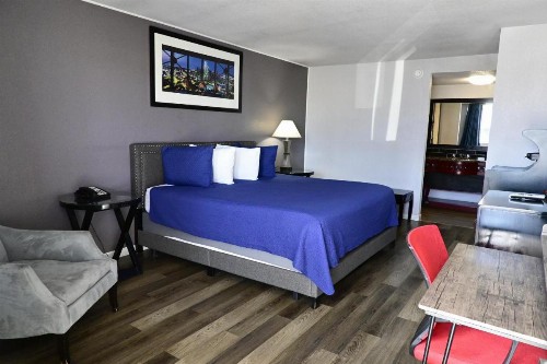 R Nite Star Inn and Suite -Home of the Cowboys & Rangers - image 32