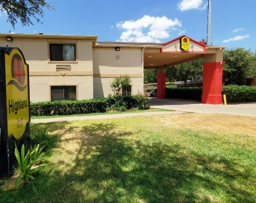 Super 8 by Wyndham Arlington East - image 3