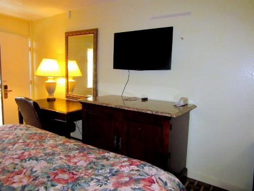 Budget Host Inn - image 16