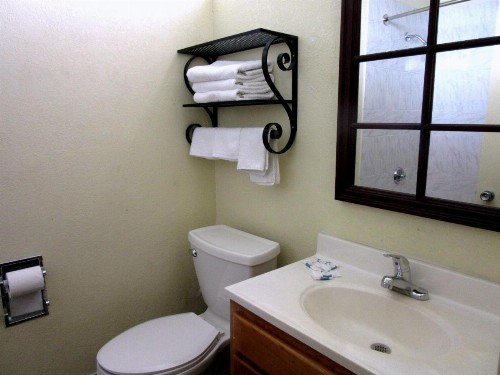 Budget Host Inn - image 19