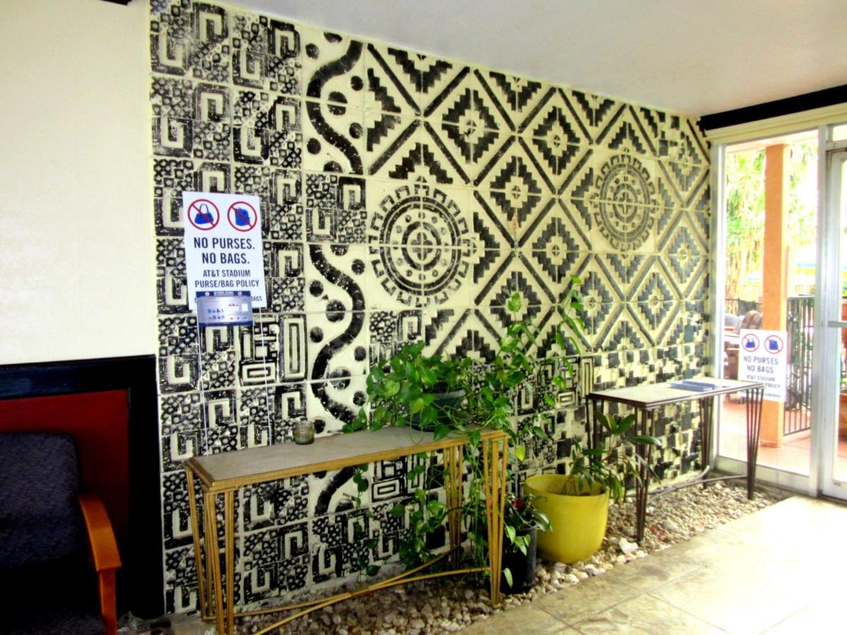 Budget Host Inn - image 6