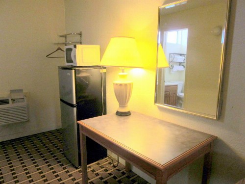 Budget Host Inn - image 9