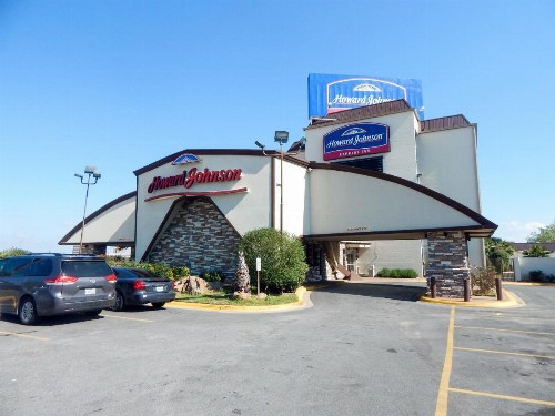 Howard Johnson by Wyndham Arlington Ballpark / Six Flags - image 23