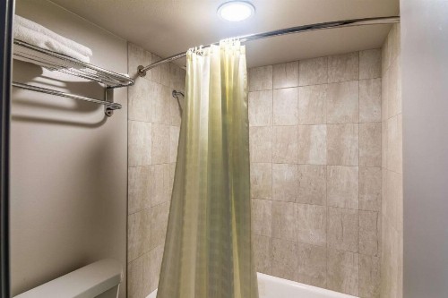 Rodeway Inn Arlington - image 16