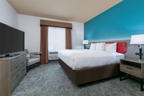 Comfort Suites Arlington - Entertainment District - image 10