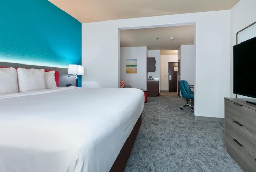 Comfort Suites Arlington - Entertainment District - image 7