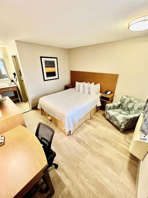 Days Inn & Suites by Wyndham Arlington Near Six Flags - image 27
