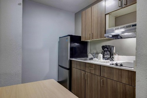 Studio 6-Arlington TX - South - Dallas - image 6