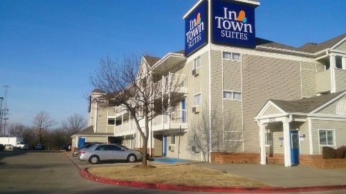 InTown Suites Extended Stay Arlington TX - Six Flags - image 14