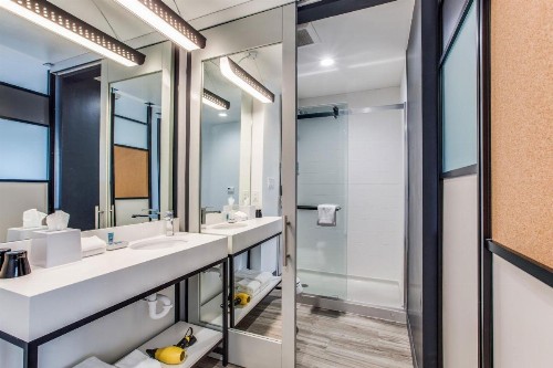 Aloft Dallas Arlington Entertainment District - image 13