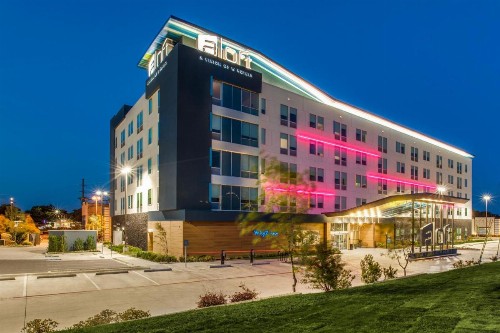 Aloft Dallas Arlington Entertainment District - image 14