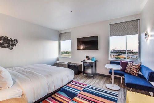 Aloft Dallas Arlington Entertainment District - image 7