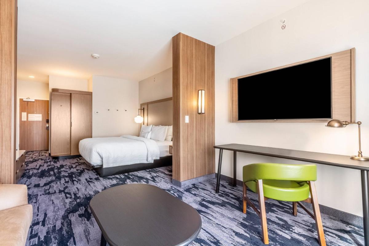 Fairfield Inn & Suites Dallas Arlington South - image 3
