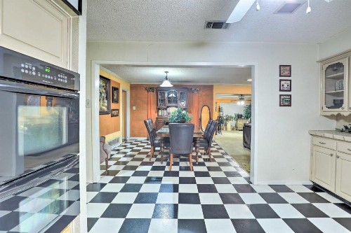 Spacious Home with Deck about 2 Mi to Lake Arlington! - image 11