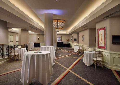 Hilton Arlington - image 31